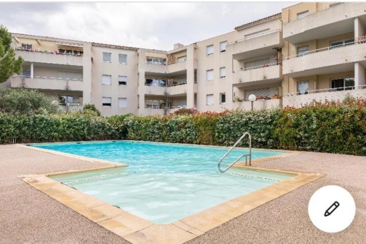Joli T2/ Tram/ Clim/ Parking/ Wifi/ Piscine Apartamento Montpellier Exterior foto