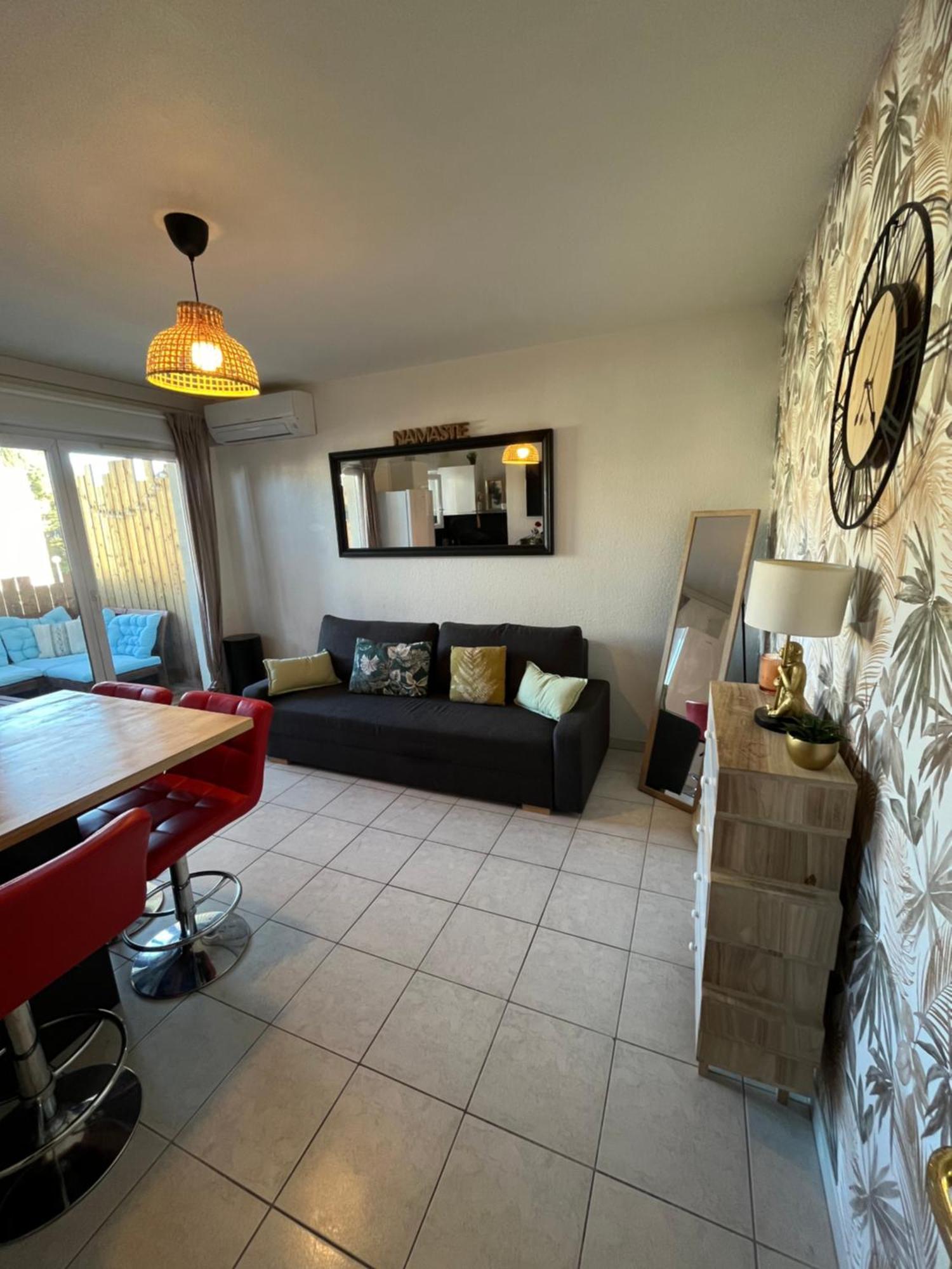 Joli T2/ Tram/ Clim/ Parking/ Wifi/ Piscine Apartamento Montpellier Exterior foto