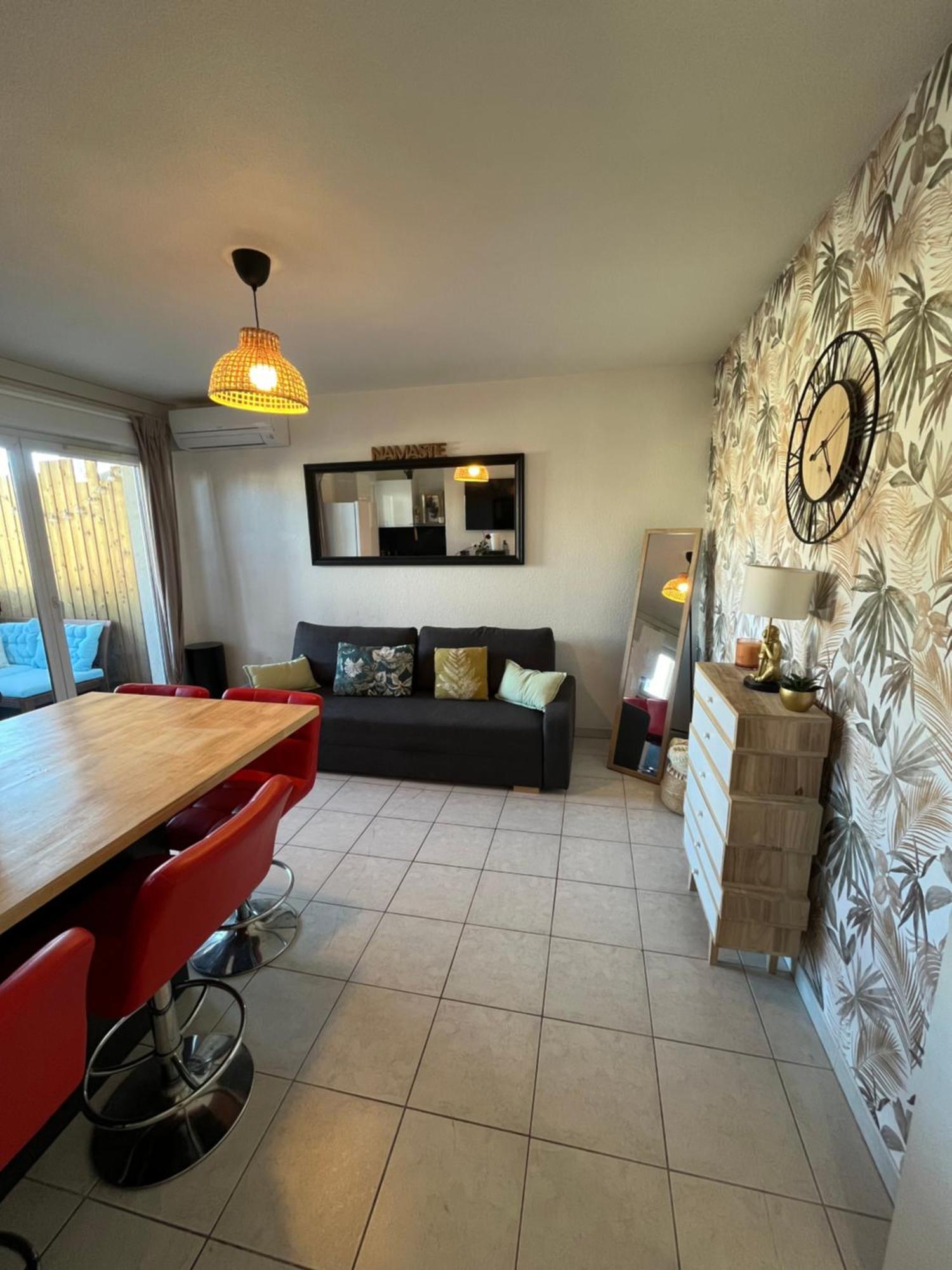 Joli T2/ Tram/ Clim/ Parking/ Wifi/ Piscine Apartamento Montpellier Exterior foto