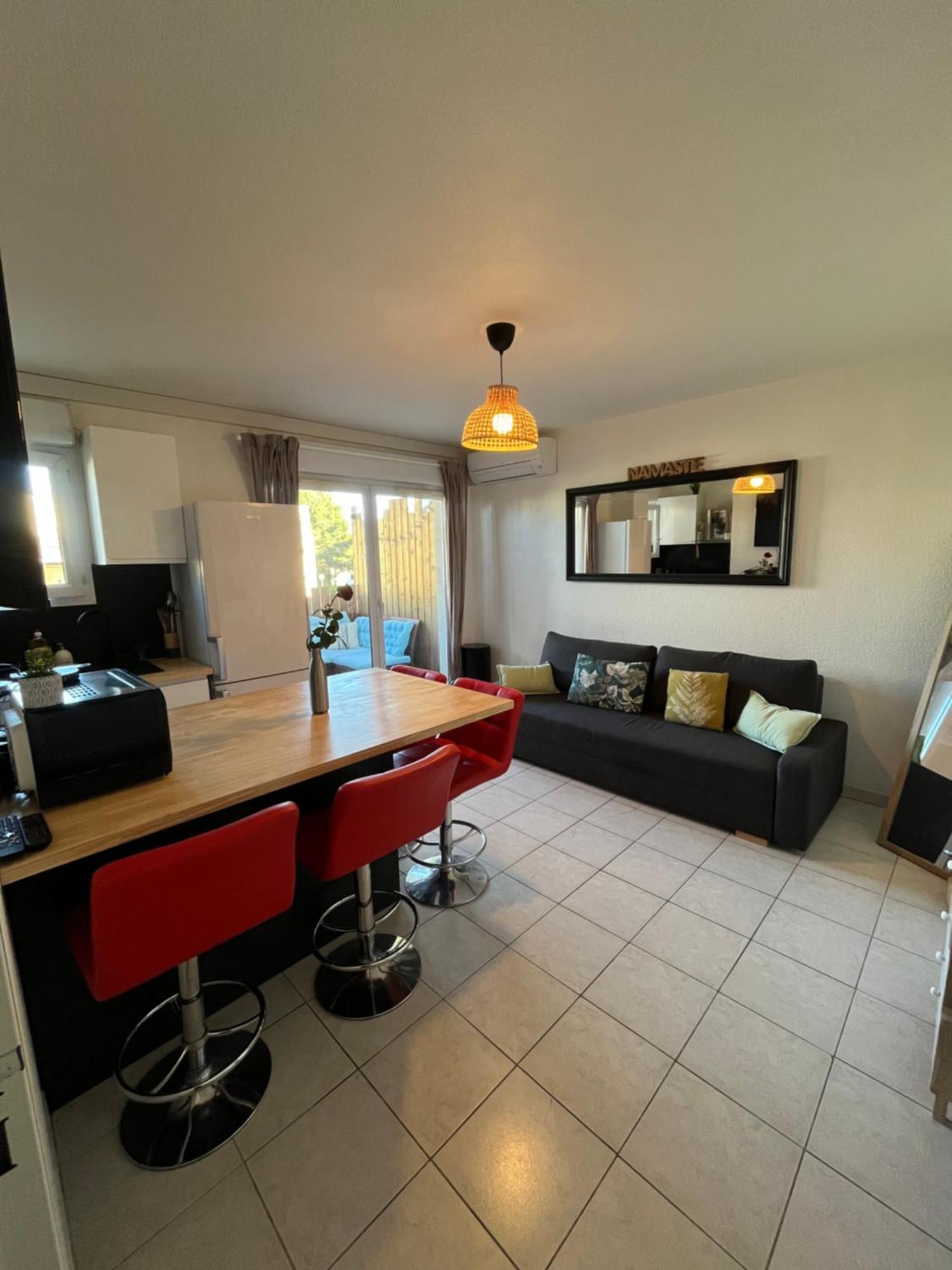 Joli T2/ Tram/ Clim/ Parking/ Wifi/ Piscine Apartamento Montpellier Exterior foto